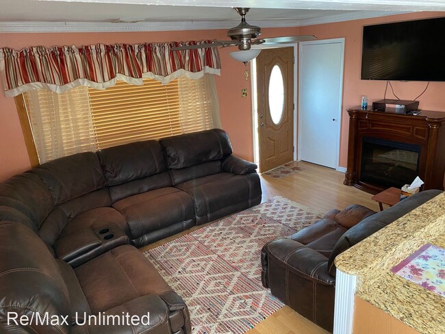 Building Photo - 3 br, 1 bath House - 302 Mildred Ave