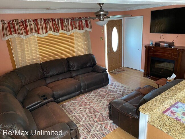 Building Photo - 3 br, 1 bath House - 302 Mildred Ave
