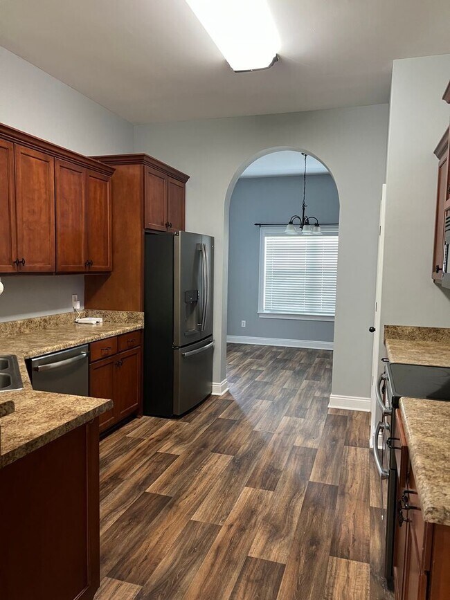 Foto del edificio - 5 br, 3 bath House - 419 Mayberry Way