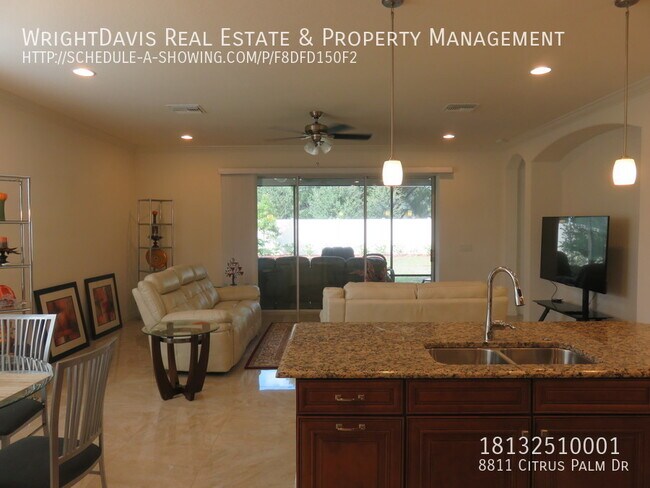 Foto del edificio - 8811 Citrus Palm Dr