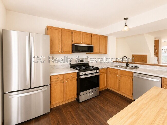 Foto del edificio - 312 Fieldstone Ct