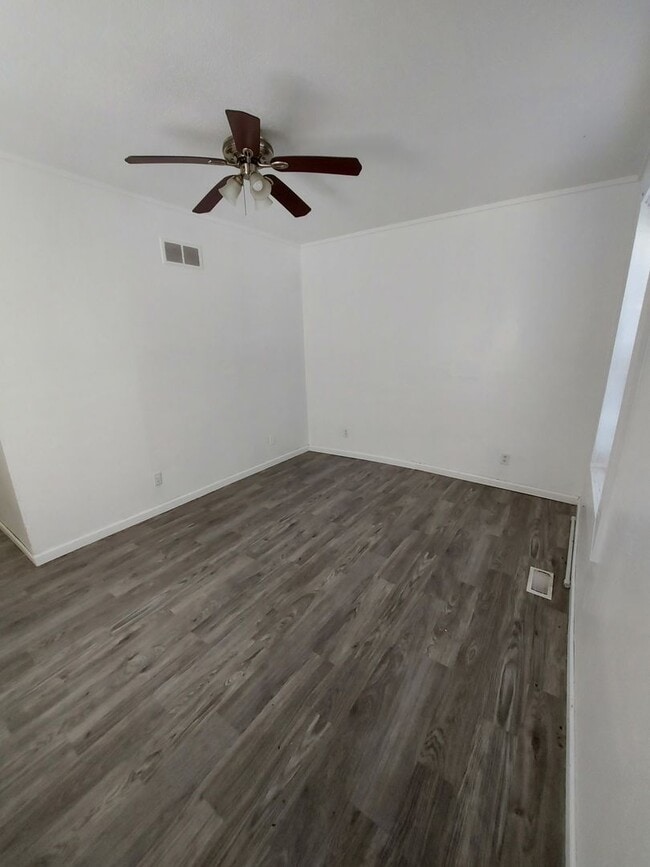 Foto del edificio - 1 BD/1BA