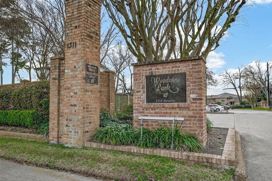 Photo - 1311 Antoine Drive Unit 195