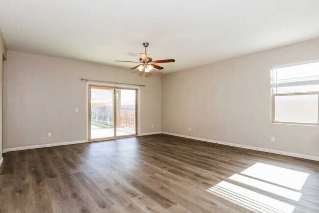 Building Photo - 4887 S 245th Ln