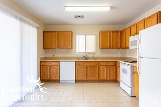 Building Photo - 11408 W Hutton Dr