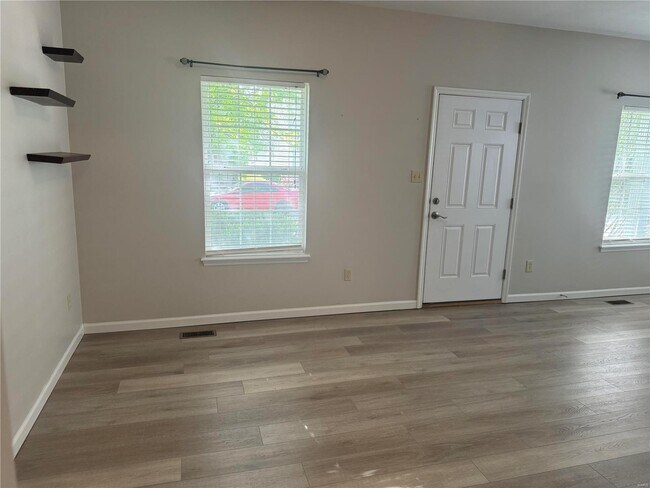 Building Photo - 808 Waler Dr