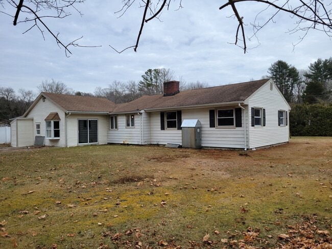 Building Photo - 75 Fairview Dr