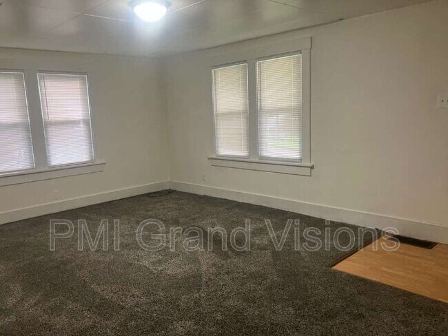 Foto del edificio - 1130 N Dunham St