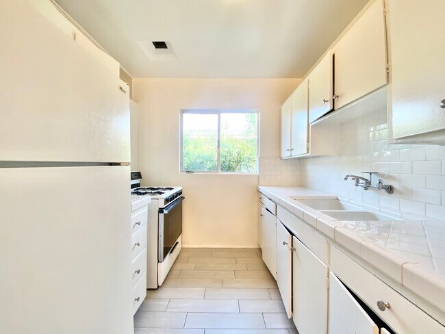 Foto del edificio - 1055 S Wooster St