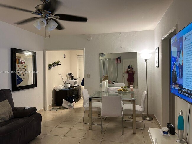 Foto del edificio - 700 83rd St