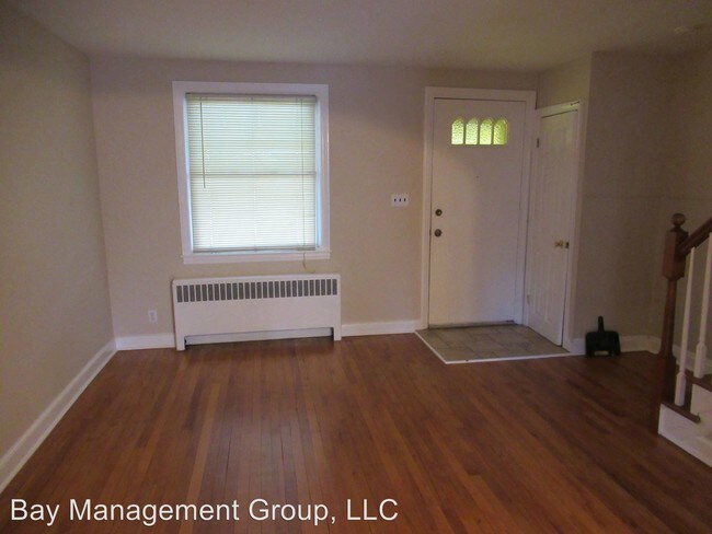 Building Photo - 3 br, 2 bath House - 2039 Deering Ave