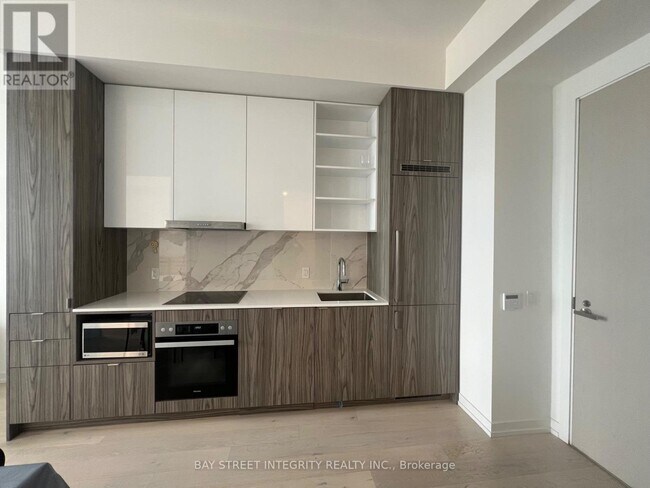 Building Photo - 55 Cooper St