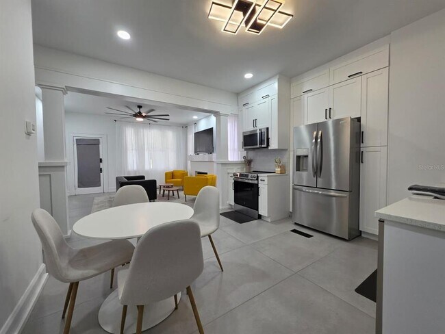 Foto del edificio - 691 10th Ave S