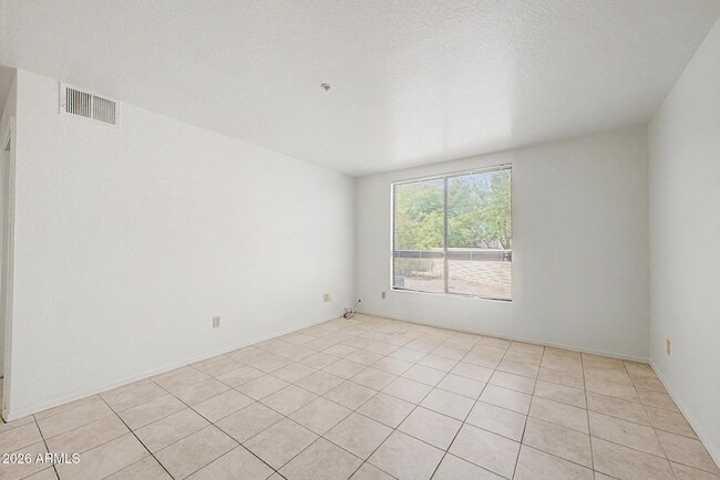 Building Photo - 16033 N 25th St