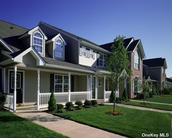 Building Photo - 129 Village Green Dr