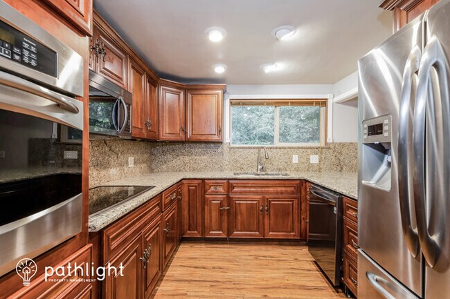 Building Photo - 6044 Buckthorn Court Northwest, Olympia, W...