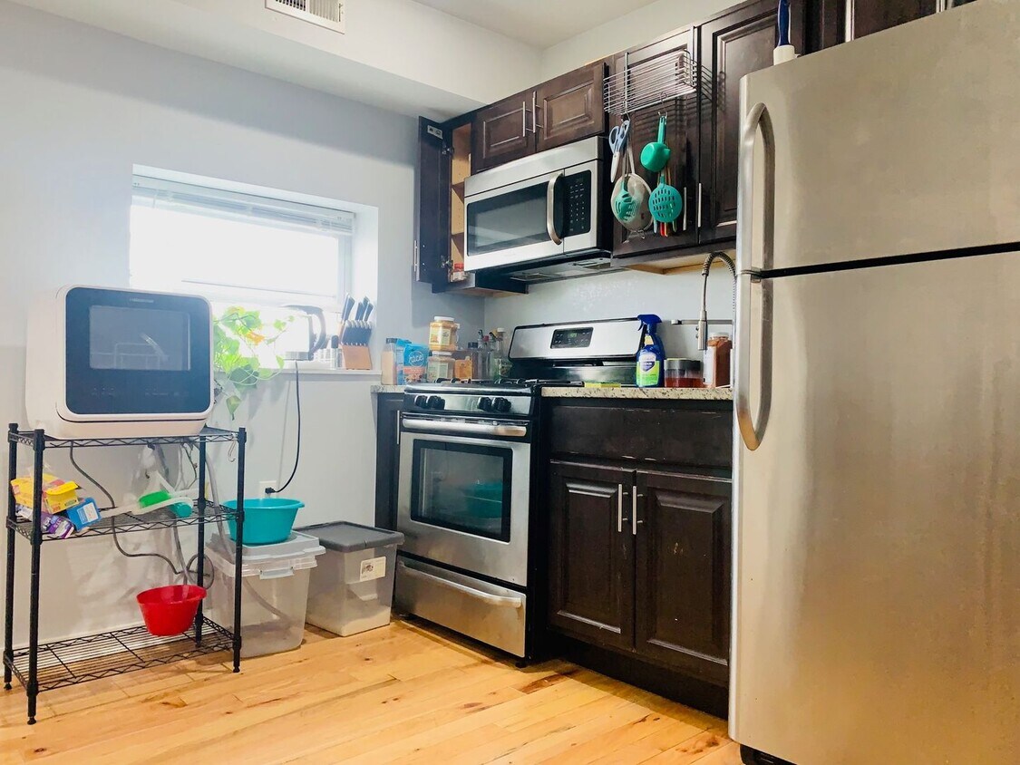 2221 S Broad St Unit 3R, Philadelphia, PA 19148 Room for Rent in Philadelphia, PA