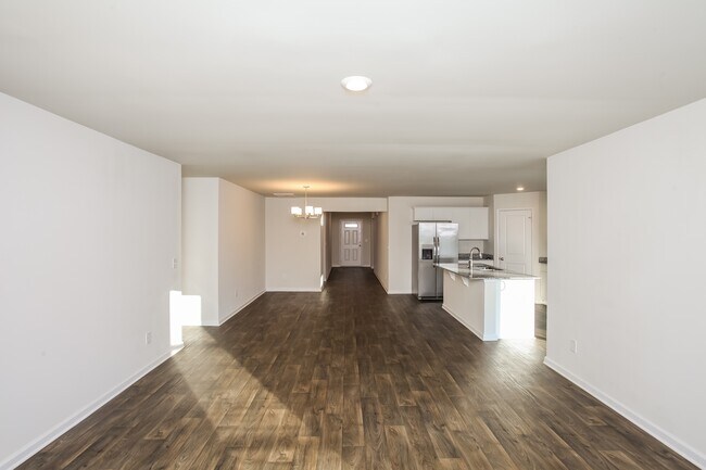 Building Photo - 1223 Lakeshore Dr