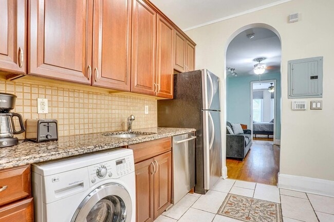 Photo - 608 Madison St Townhome