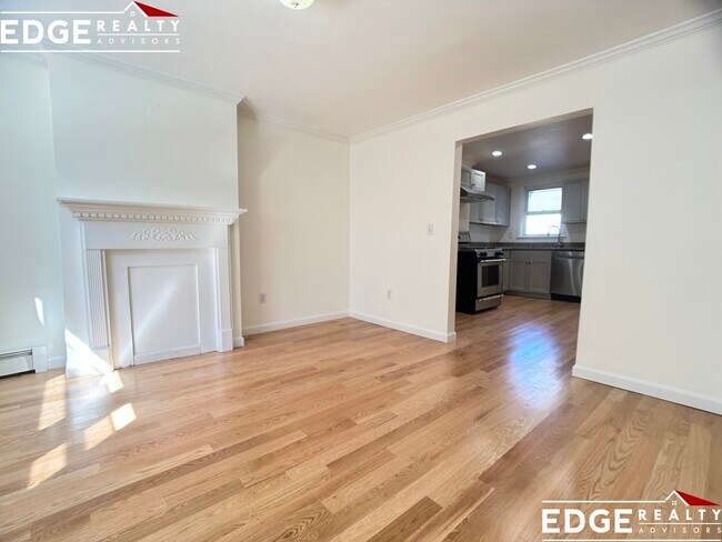 Foto del edificio - 244 Everett St