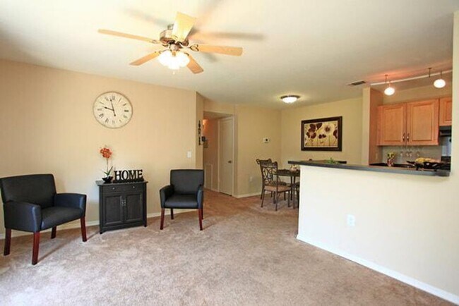 Foto del edificio - 1500 Sharen Dr