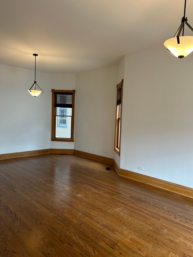 Foto del edificio - 1926 W Warner Ave