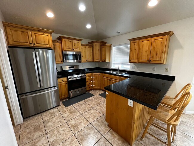 Foto del edificio - Beautiful 3 Bedroom/2 Bath Home in Springville!