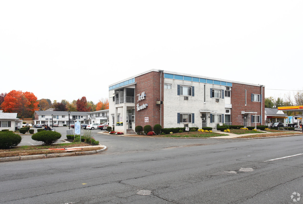 Primary Photo - Toll House Apartments