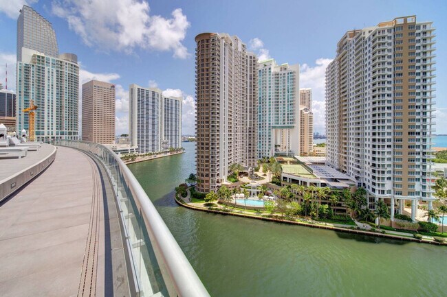 Foto del edificio - 485 Brickell Ave