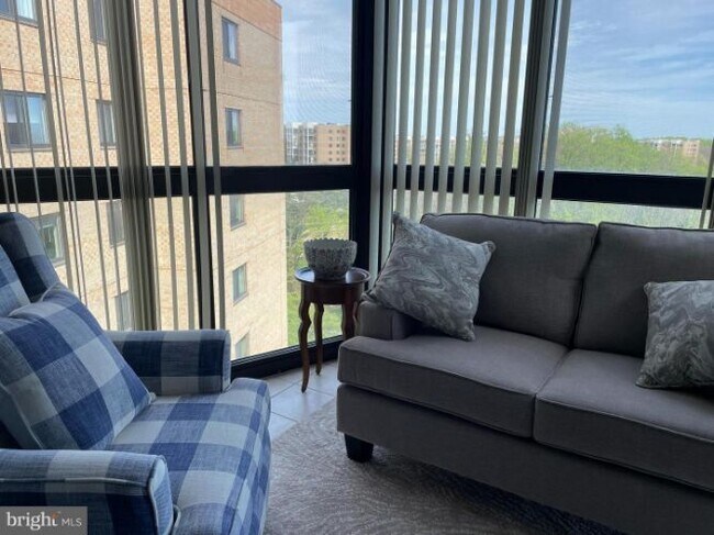 Foto del edificio - 3330 N Leisure World Blvd
