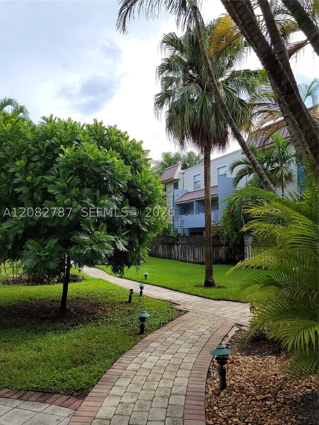 Foto del edificio - 4600 SW 67th Ave