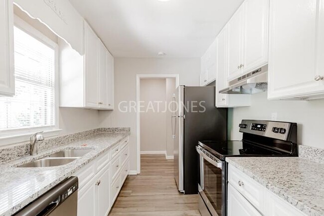 Building Photo - 516 Arrowhead Trail