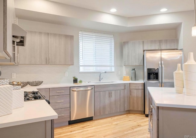 Building Photo - 3521 W 16th Ave