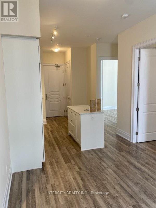 Building Photo - 9085 Jane St