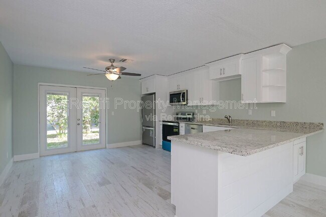 Foto del edificio - 1322 Miramar St