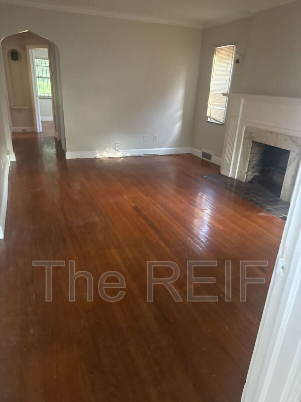 Building Photo - 11110 Wayburn St