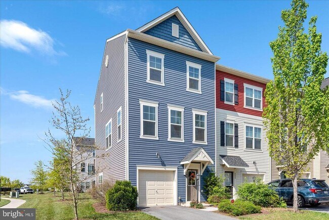 Building Photo - 109 Splendor Gdn Wy