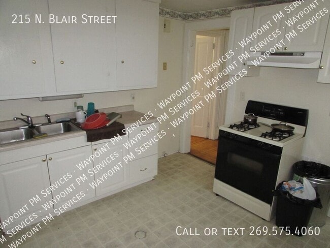 Building Photo - 215 N Blair St