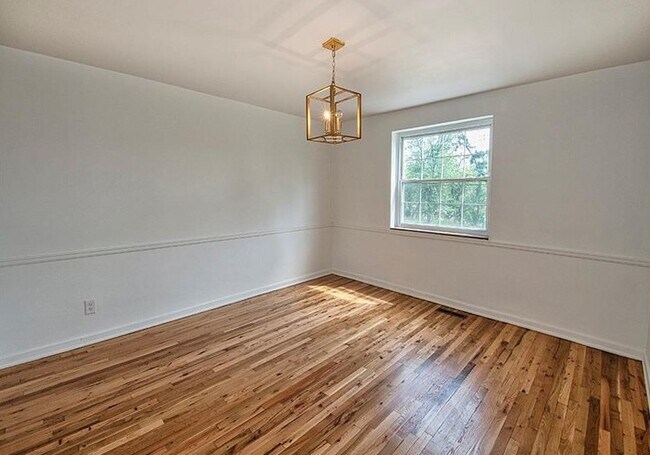Dining Room - 48 Chapel Dr