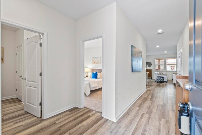 Building Photo - 85 Las Casitas Blvd