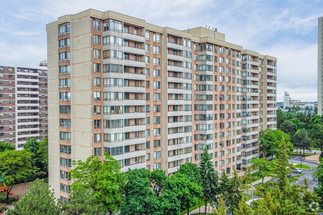 Building Photo - The Regency