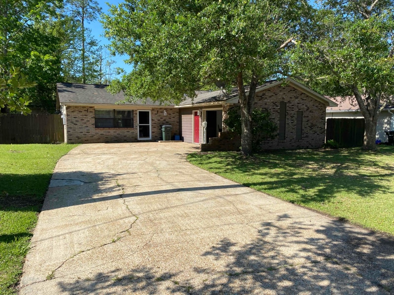 Photo - 73639 Diamondhead Dr N (Diamondhead, MS)