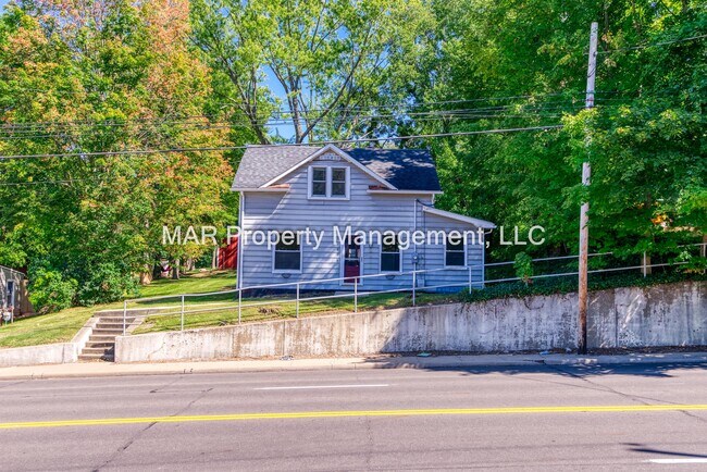 Foto del edificio - 12898 Cleveland Ave NW
