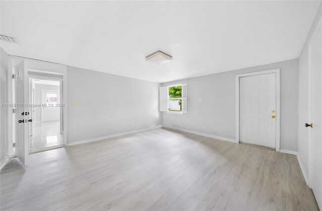 Foto del edificio - 2622 NW 60th Ave