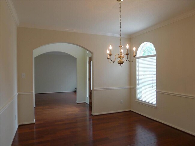 Building Photo - 22610 Cascade Springs Dr