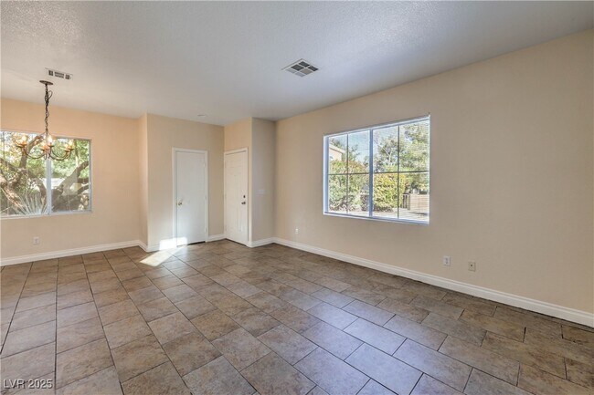 Foto del edificio - 9900 Calabasas Ave