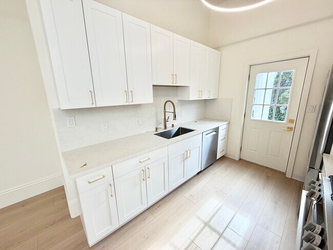 Foto del edificio - 937-941-941 Hayes St