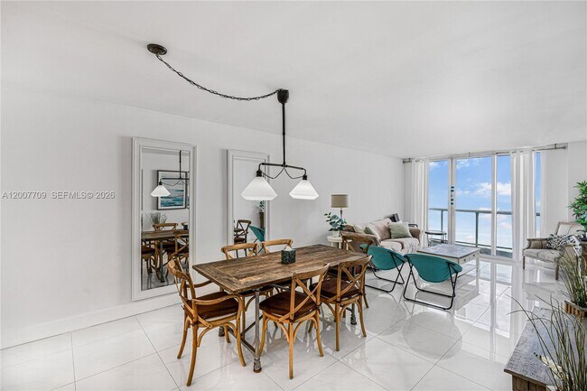 Foto del edificio - 19370 Collins Ave