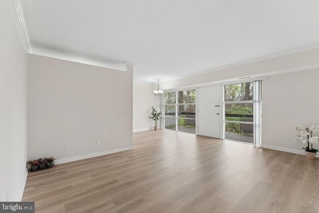 Foto del edificio - 7704 Donnybrook Ct