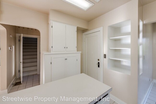 Foto del edificio - 3 br, 1 bath House - 3045 SE VanWater St